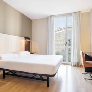 Quarto acessível Hotel ILUNION Auditori Barcelona